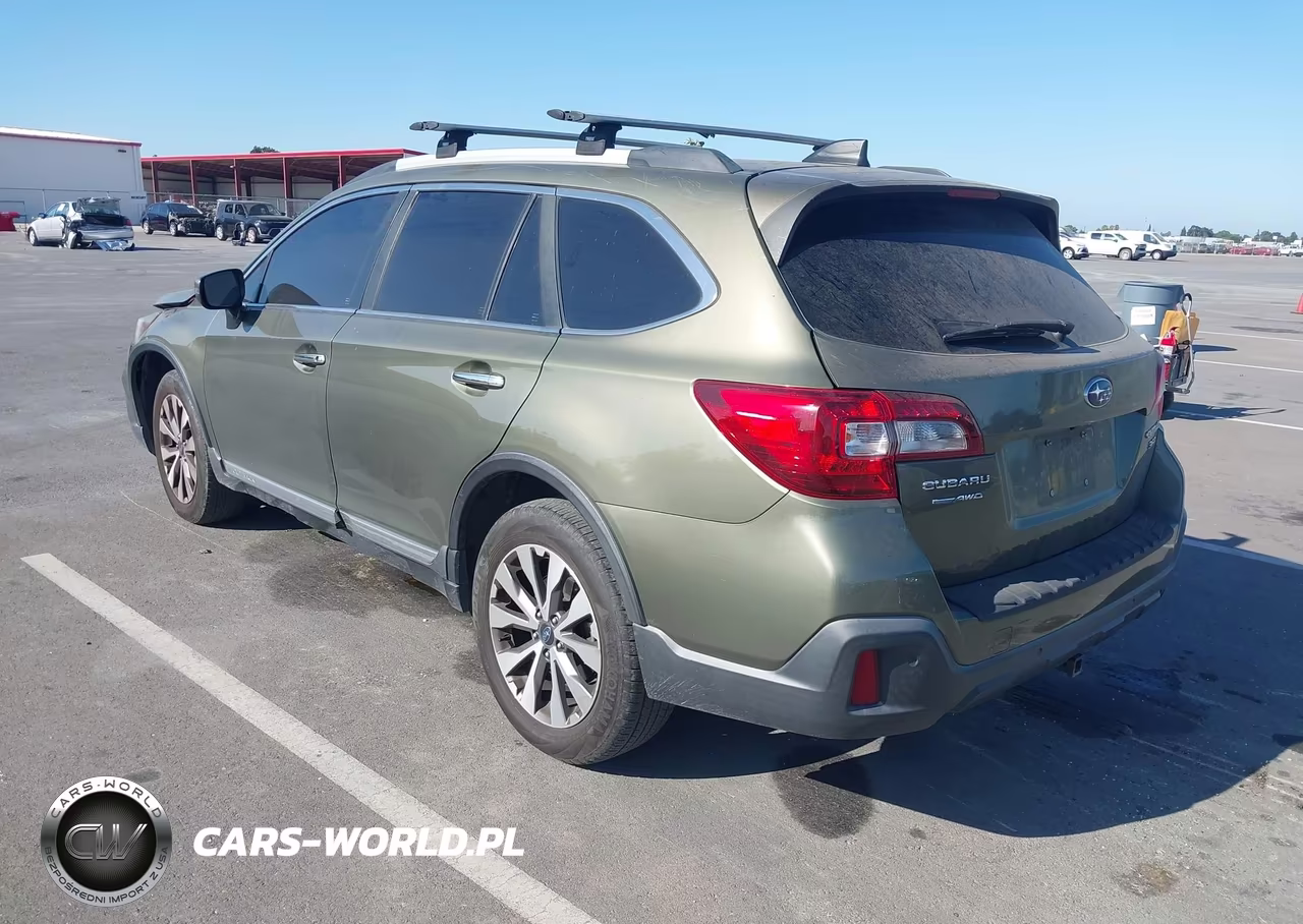 2019 Subaru Outback 3.6R Touring VIN:4S4BSETC7K3371384 - 3