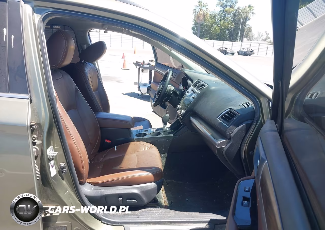 2019 Subaru Outback 3.6R Touring VIN:4S4BSETC7K3371384 - 5