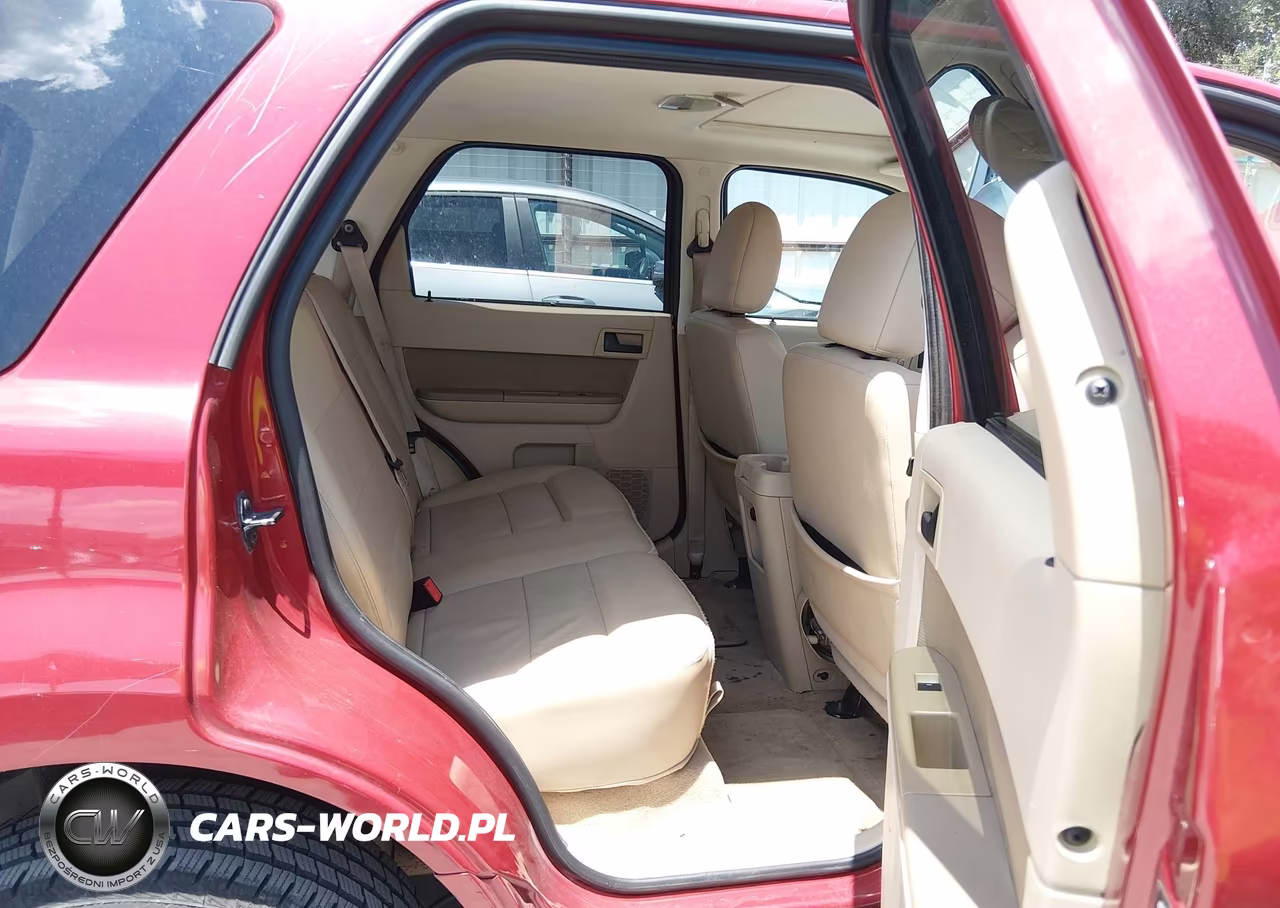 2010 Ford Escape Xlt VIN:1FMCU0DG3AKA53575 - 8