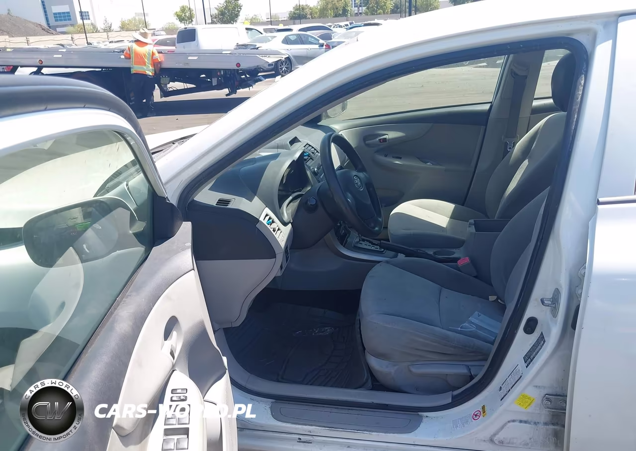 2013 Toyota Corolla L VIN:JTDBU4EE7DJ121701 - 5