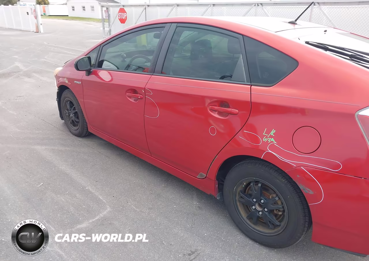 2015 Toyota Prius Two VIN:JTDKN3DU8F1995459 - 19
