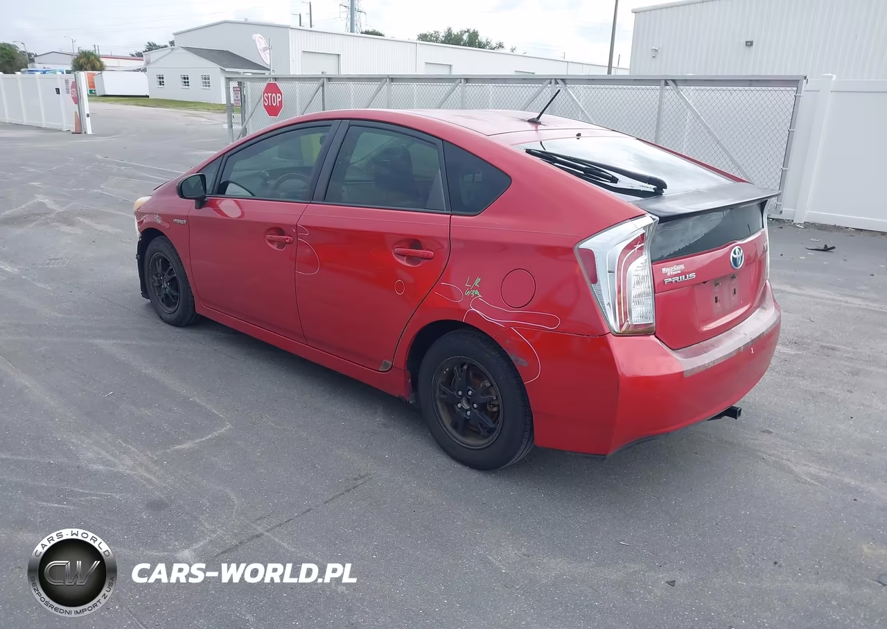 2015 Toyota Prius Two VIN:JTDKN3DU8F1995459 - 3