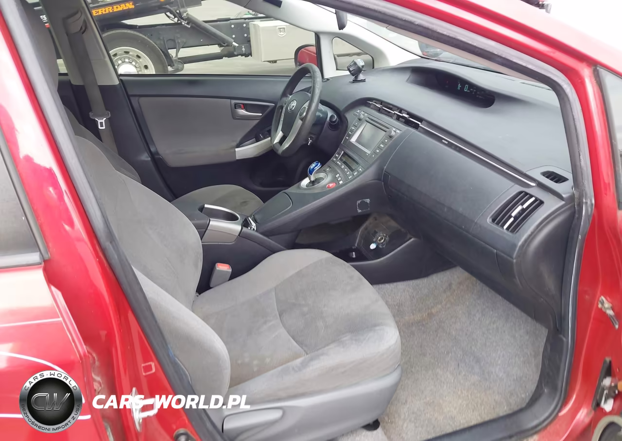 2015 Toyota Prius Two VIN:JTDKN3DU8F1995459 - 5