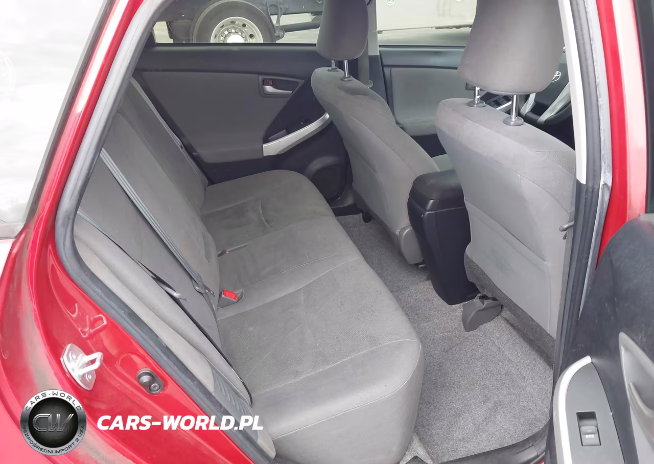 2015 Toyota Prius Two VIN:JTDKN3DU8F1995459 - 8