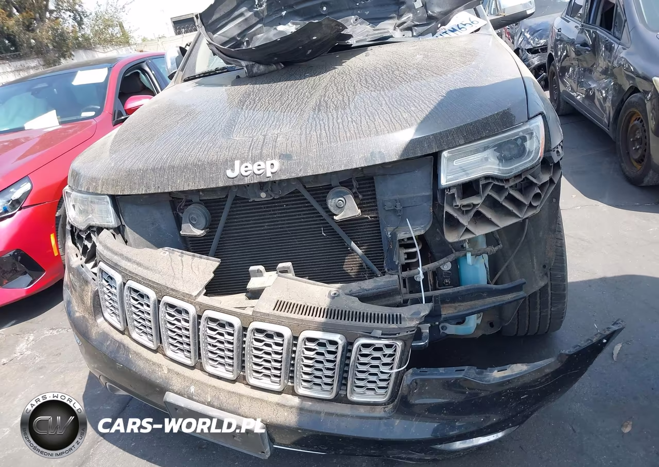 2018 Jeep Grand Cherokee Overland 4X2 VIN:1C4RJECG5JC322725 - 13