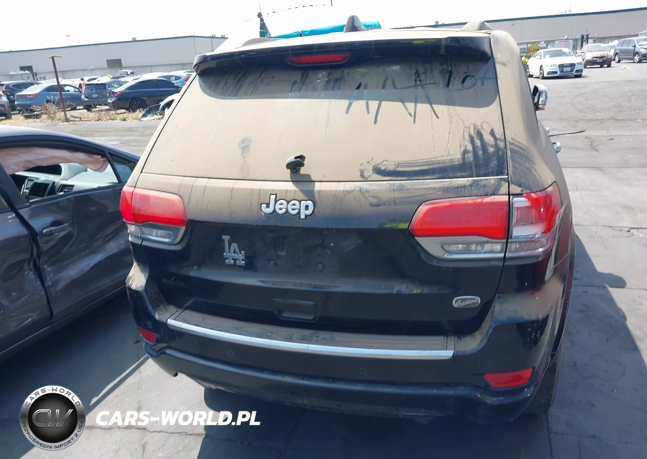 2018 Jeep Grand Cherokee Overland 4X2 VIN:1C4RJECG5JC322725 - 17