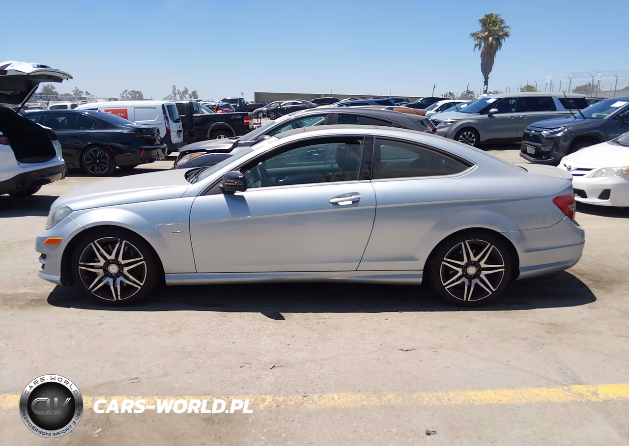 2013 Mercedes-Benz C 250 VIN:WDDGJ4HB8DG033968 - 13