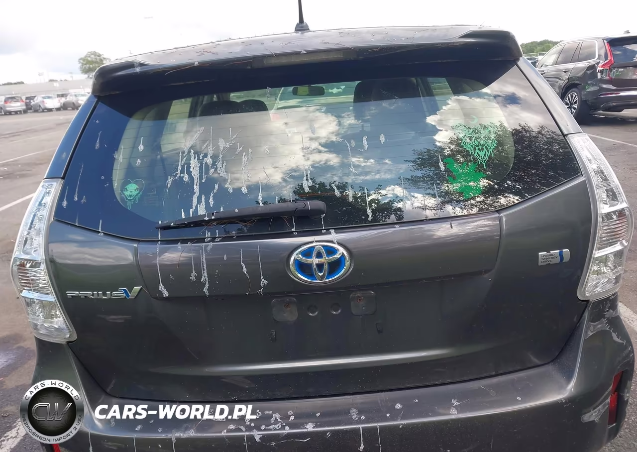 2013 Toyota Prius V Two VIN:JTDZN3EU7D3188879 - 16
