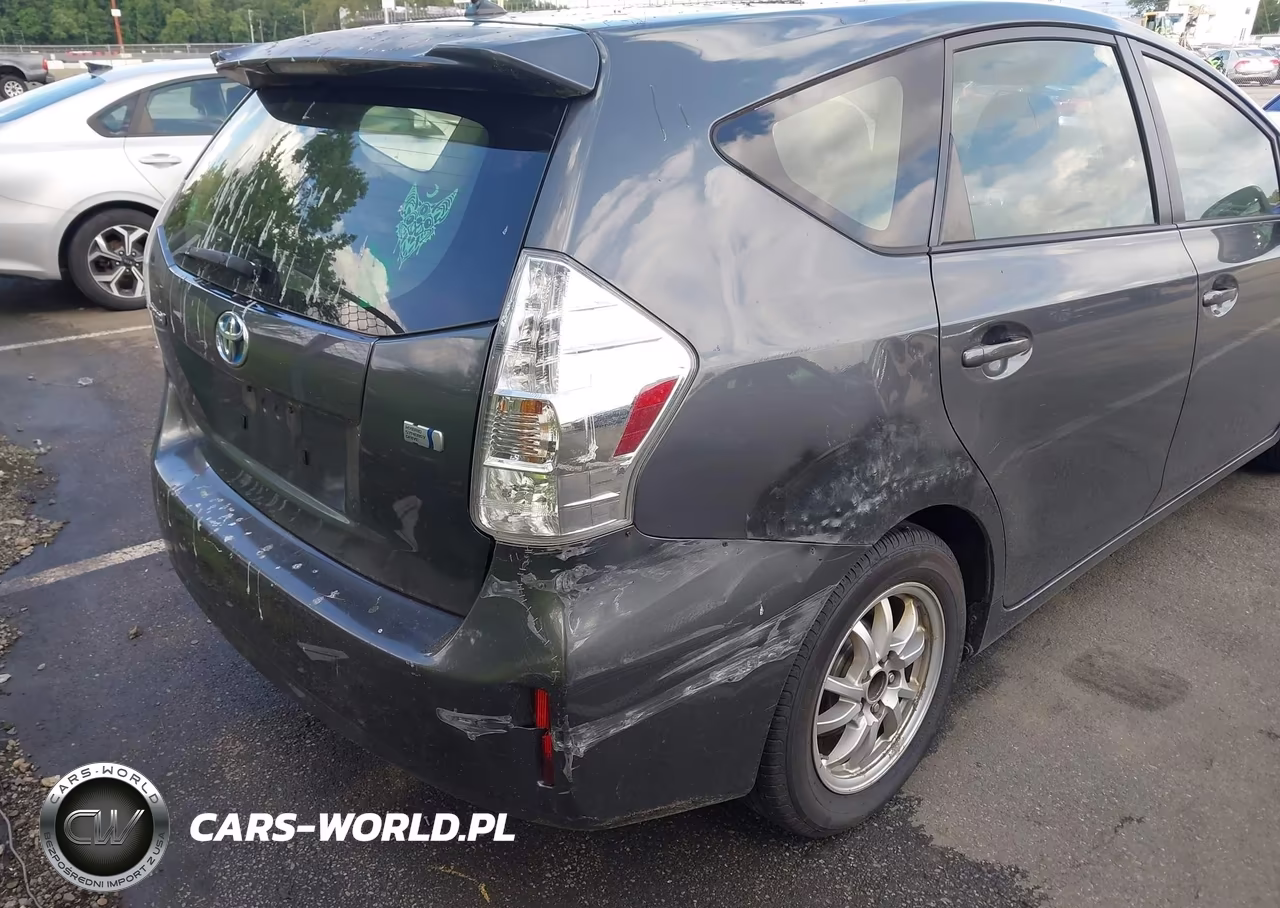 2013 Toyota Prius V Two VIN:JTDZN3EU7D3188879 - 18