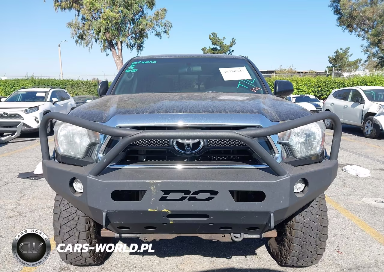 2015 Toyota Tacoma Base V6 VIN:5TFLU4ENXFX140425 - 12