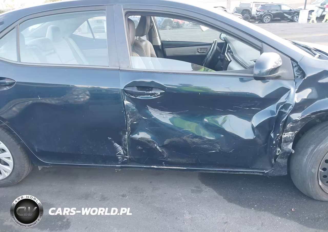 2017 Toyota Corolla Le VIN:5YFBURHE9HP713000 - 12