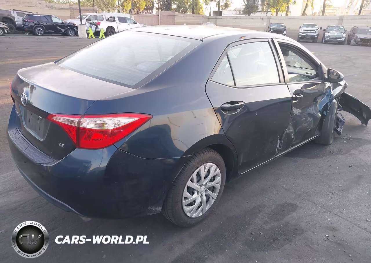 2017 Toyota Corolla Le VIN:5YFBURHE9HP713000 - 4