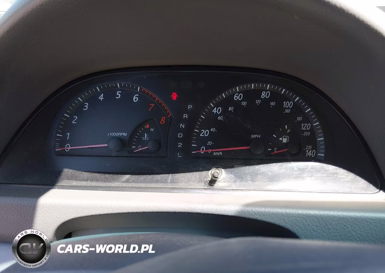 2002 Toyota Camry Le VIN:JTDBE32K820017285 - 14
