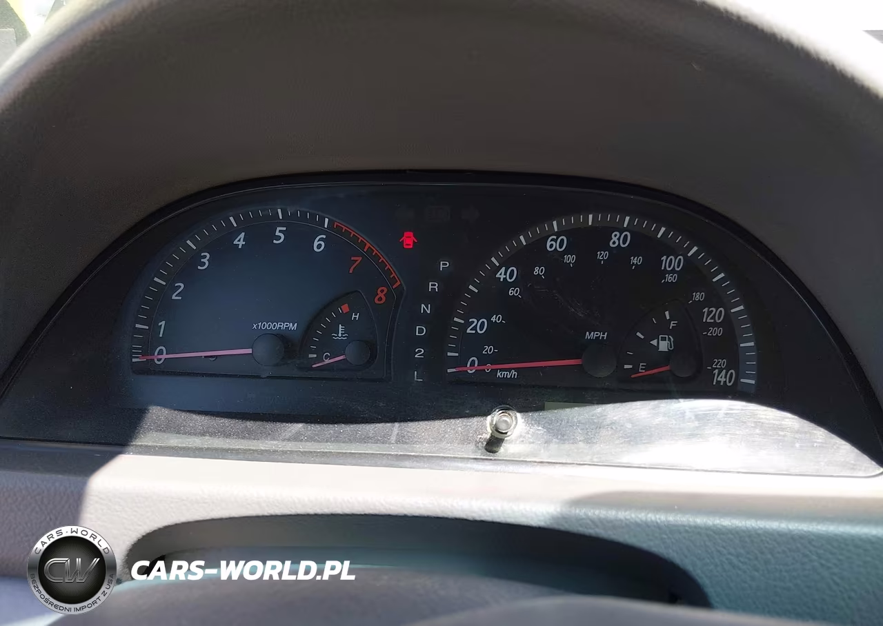 2002 Toyota Camry Le VIN:JTDBE32K820017285 - 7