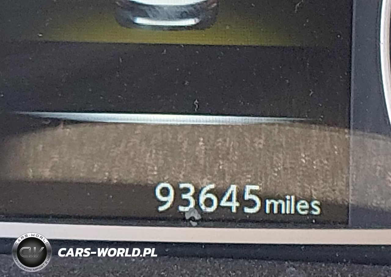 2018 Nissan Sentra S VIN:3N1AB7AP7JY305640 - 16