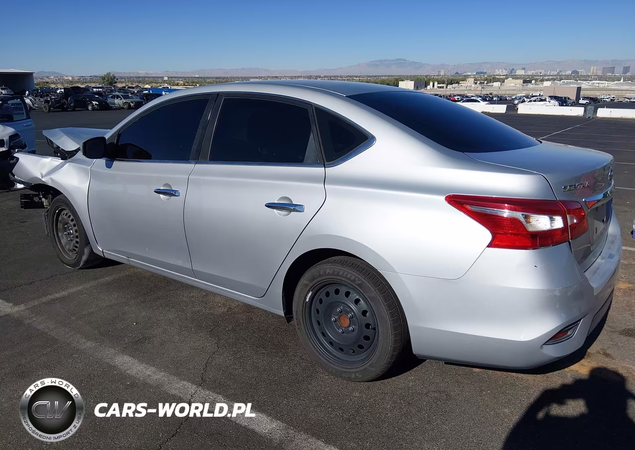 2018 Nissan Sentra S VIN:3N1AB7AP7JY305640 - 3