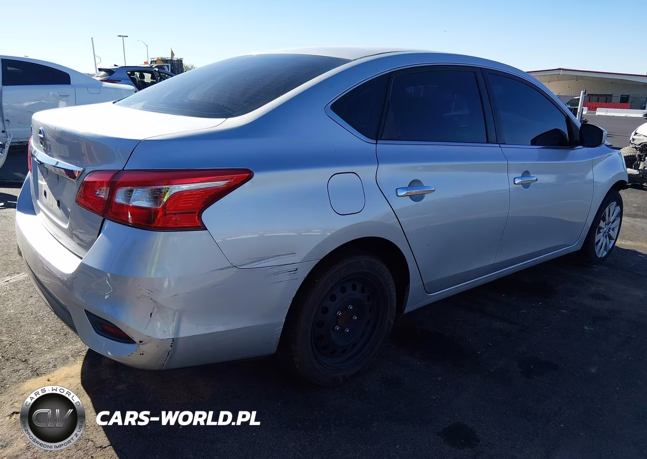 2018 Nissan Sentra S VIN:3N1AB7AP7JY305640 - 4
