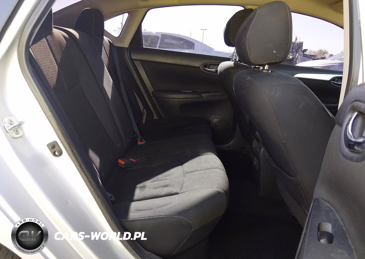 2018 Nissan Sentra S VIN:3N1AB7AP7JY305640 - 8