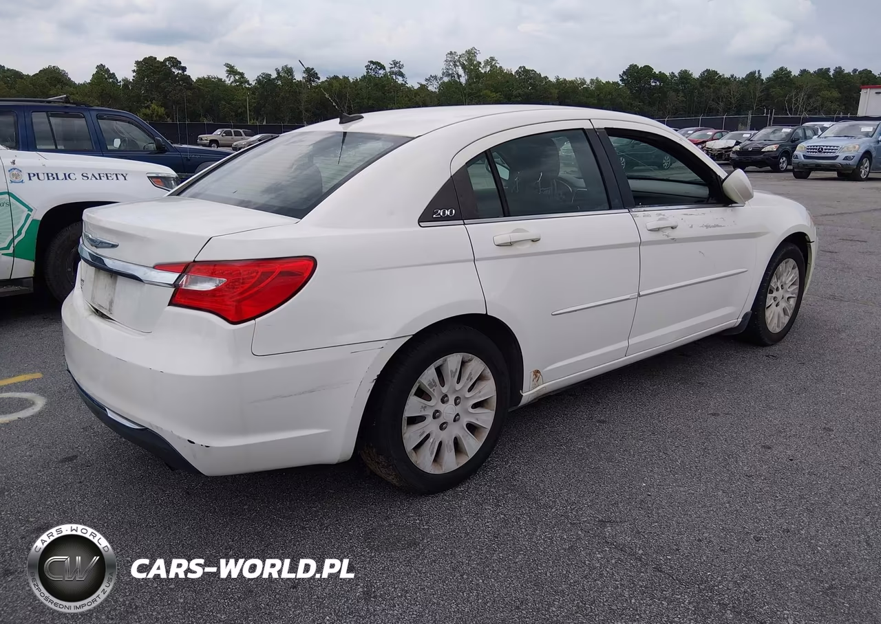 2011 Chrysler 200 Lx VIN:1C3BC4FB8BN515693 - 4