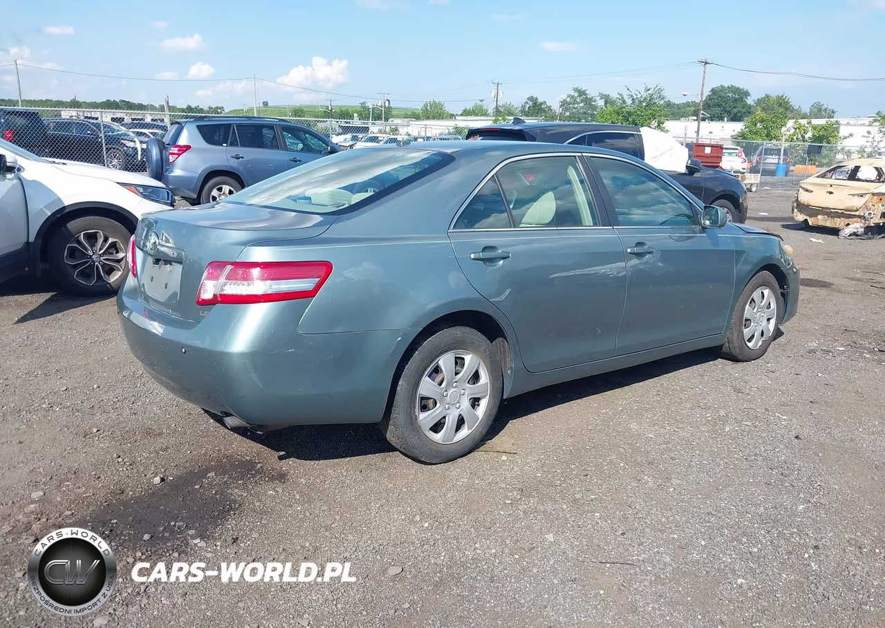 2010 Toyota Camry Le VIN:4T1BF3EK5AU545944 - 4