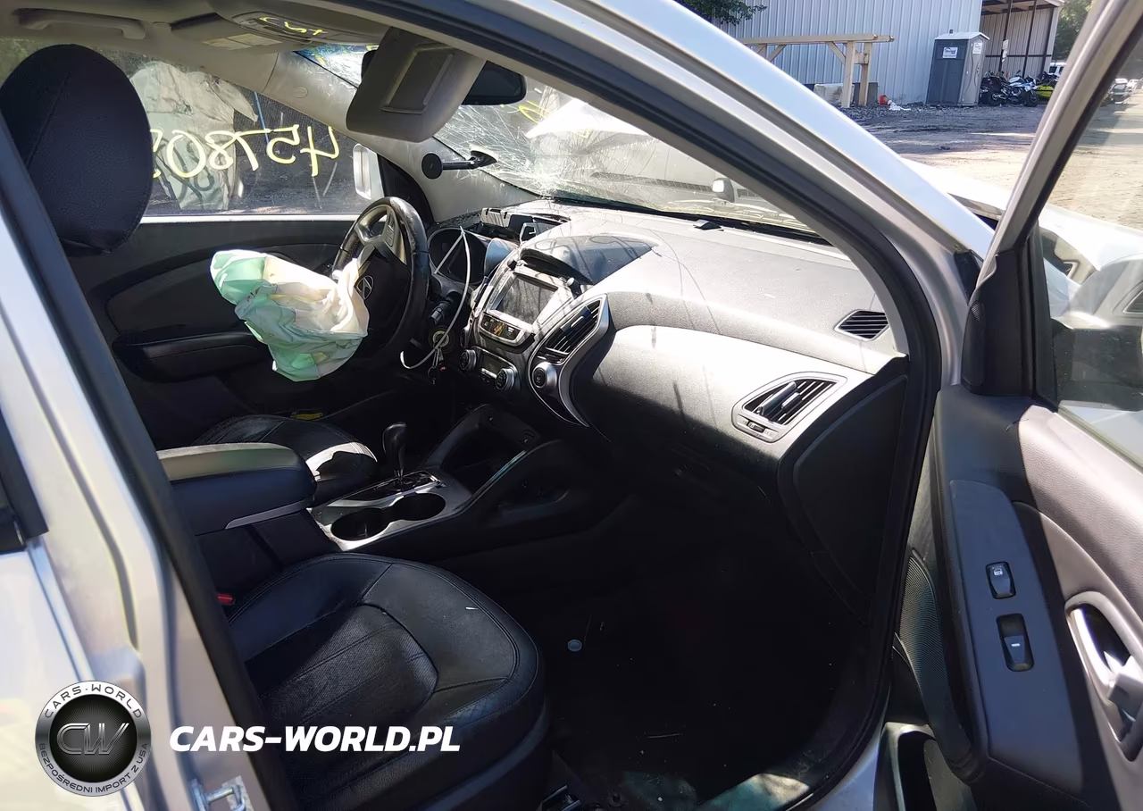 2012 Hyundai Tucson Limited VIN:KM8JUCAC0CU372935 - 5
