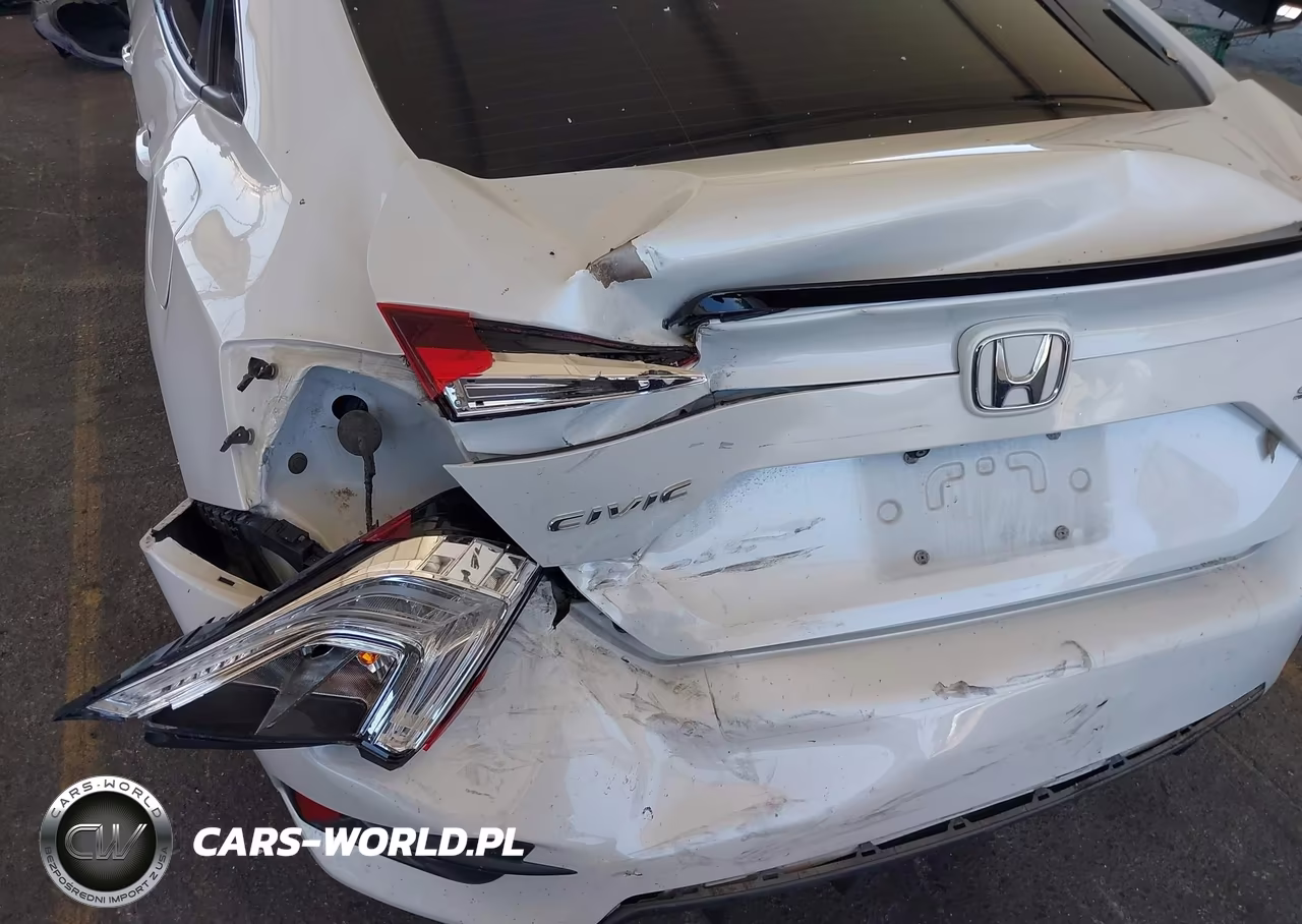 2020 Honda Civic Sport VIN:19XFC2F8XLE207520 - 6