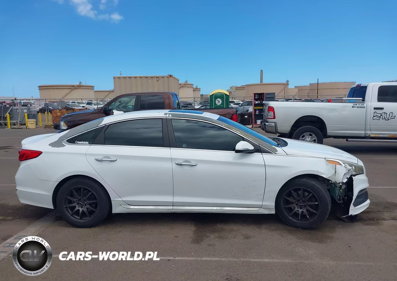 2017 Hyundai Sonata Sport VIN:5NPE34AF9HH481212 - 14