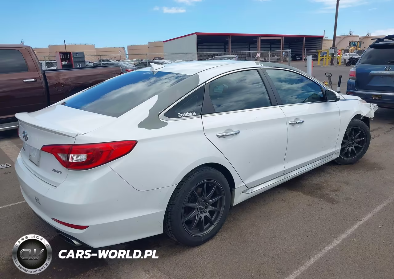 2017 Hyundai Sonata Sport VIN:5NPE34AF9HH481212 - 4