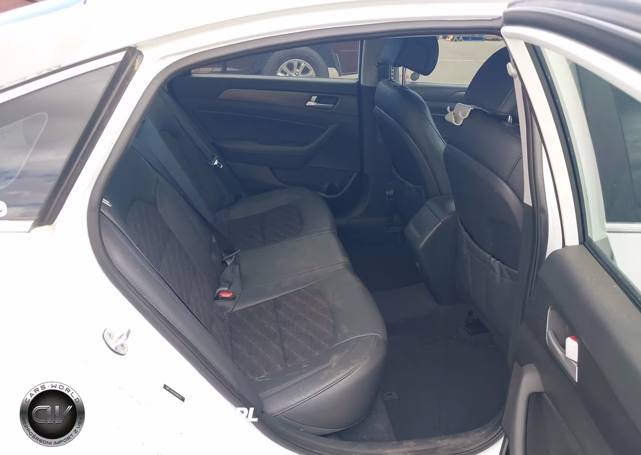 2017 Hyundai Sonata Sport VIN:5NPE34AF9HH481212 - 8