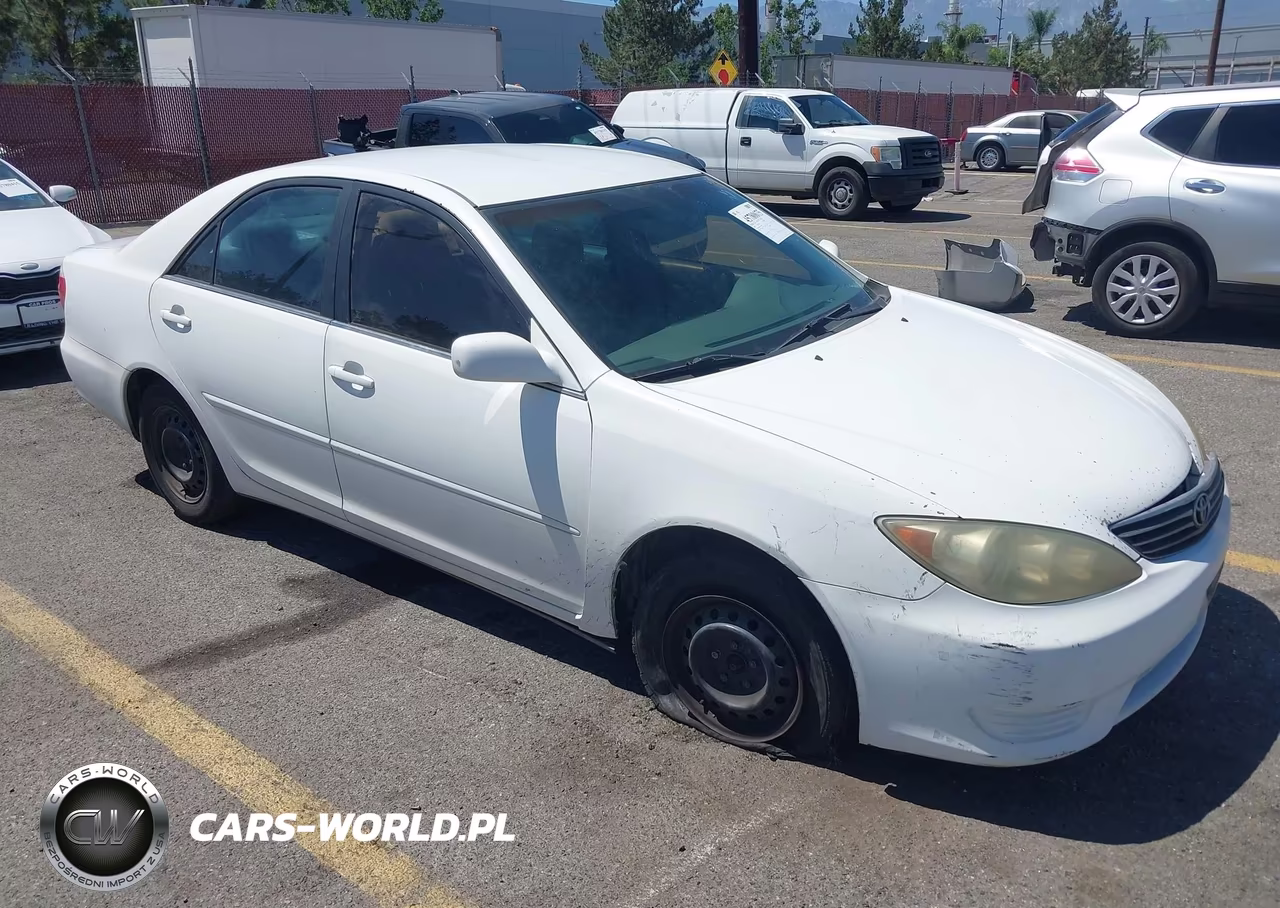 2005 Toyota Camry Le