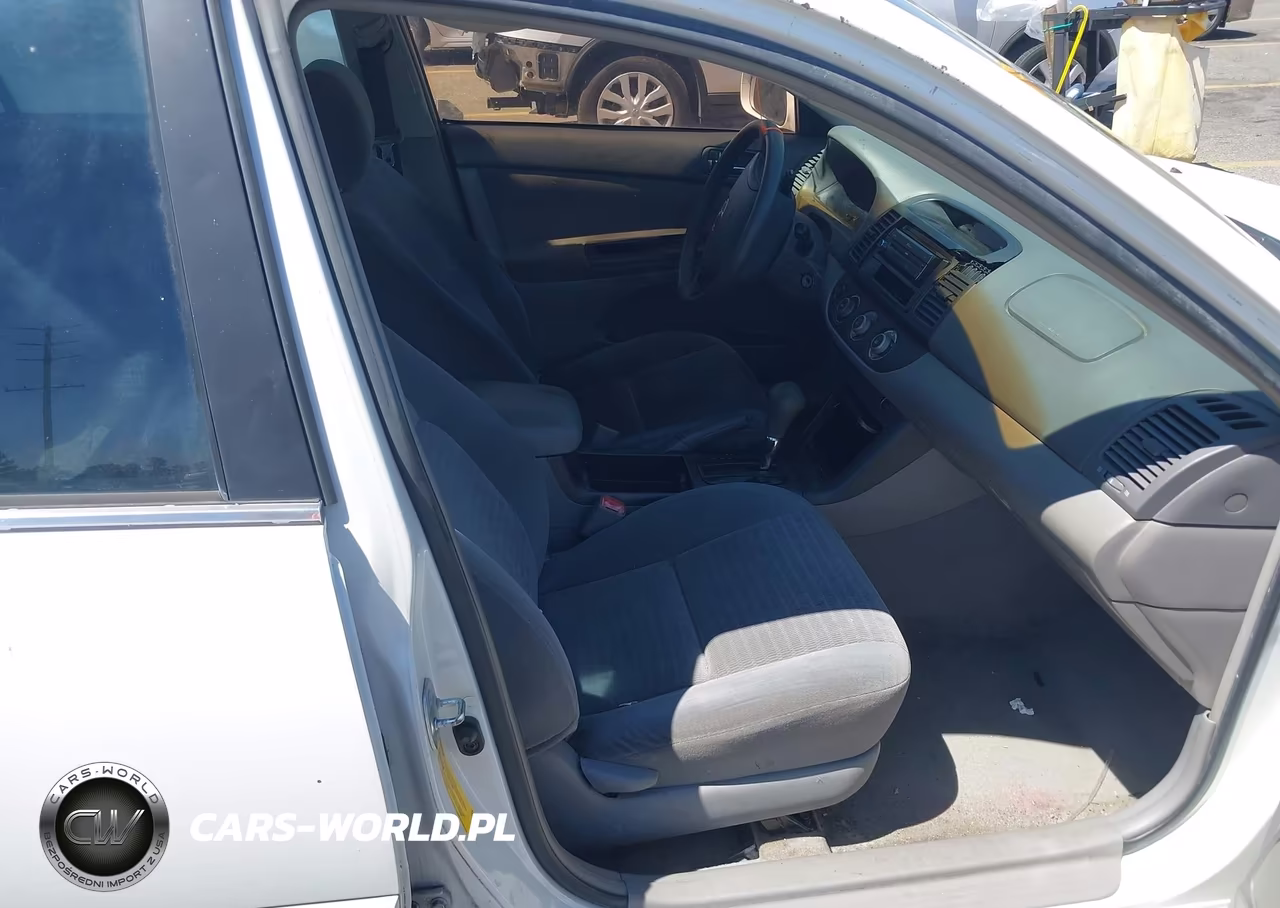2005 Toyota Camry Le VIN:4T1BE30K05U575630 - 5