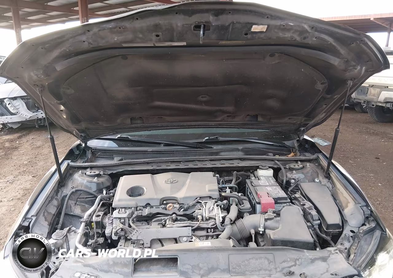 2018 Toyota Camry Le VIN:4T1B11HK7JU573128 - 10