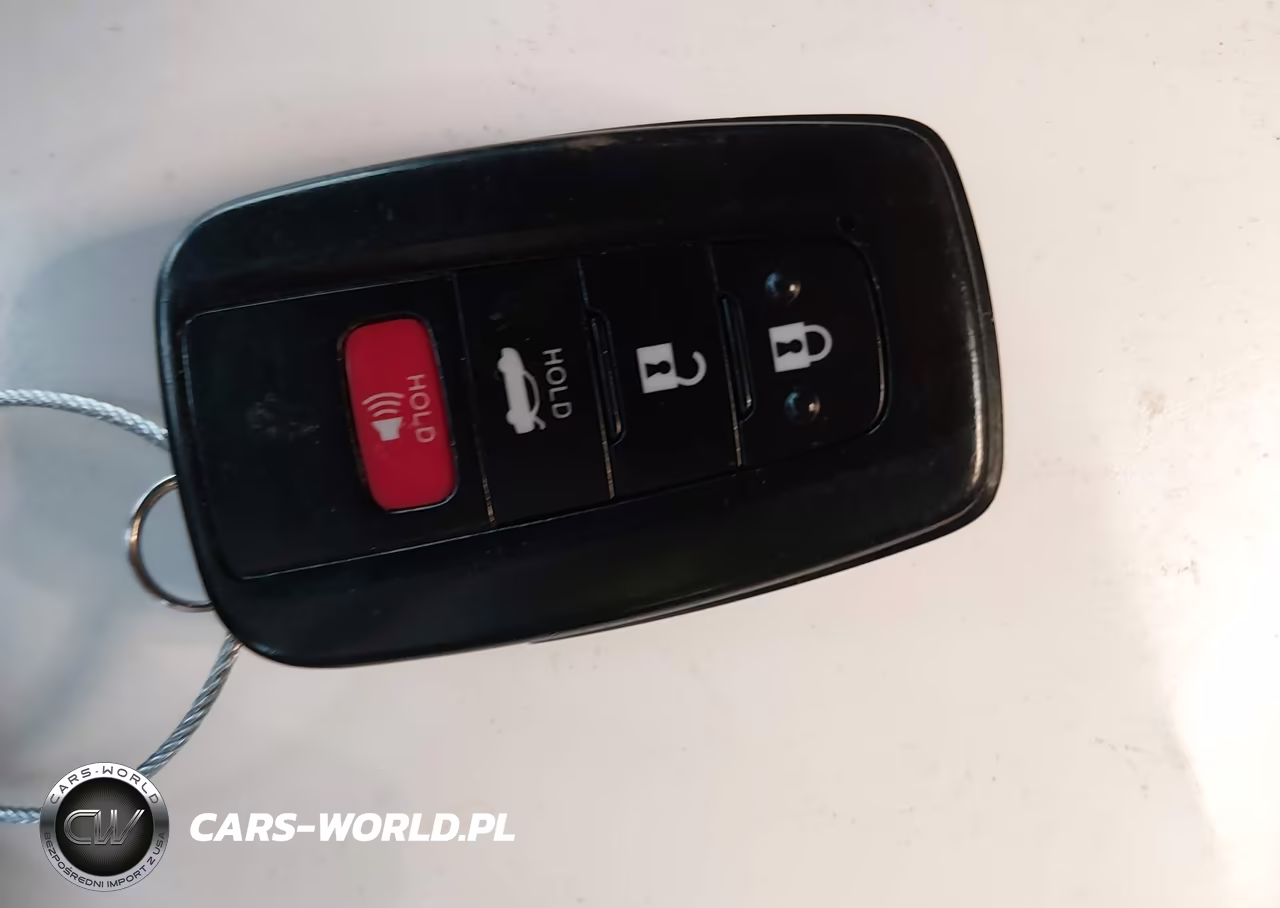 2018 Toyota Camry Le VIN:4T1B11HK7JU573128 - 11
