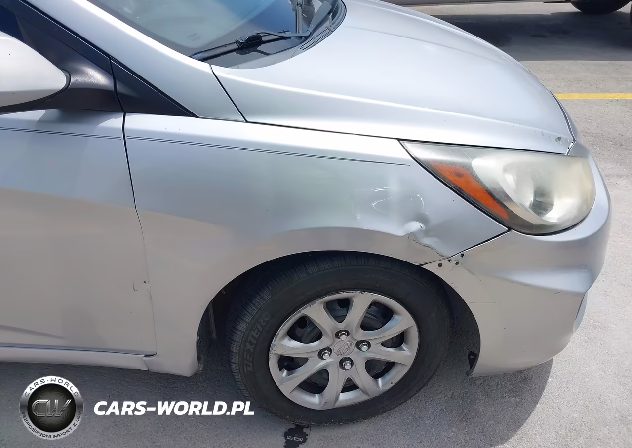2013 Hyundai Accent Gs VIN:KMHCT5AE8DU075311 - 13