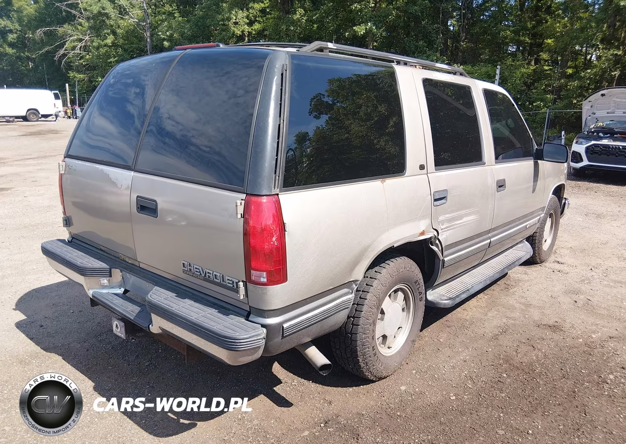 1999 Chevrolet Tahoe Limited VIN:1GNEC13R4XJ496638 - 4