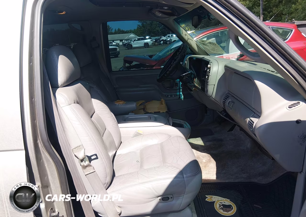 1999 Chevrolet Tahoe Limited VIN:1GNEC13R4XJ496638 - 5