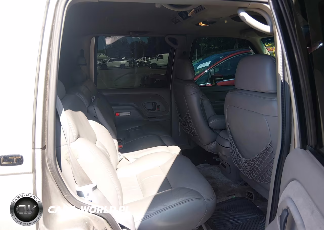 1999 Chevrolet Tahoe Limited VIN:1GNEC13R4XJ496638 - 8