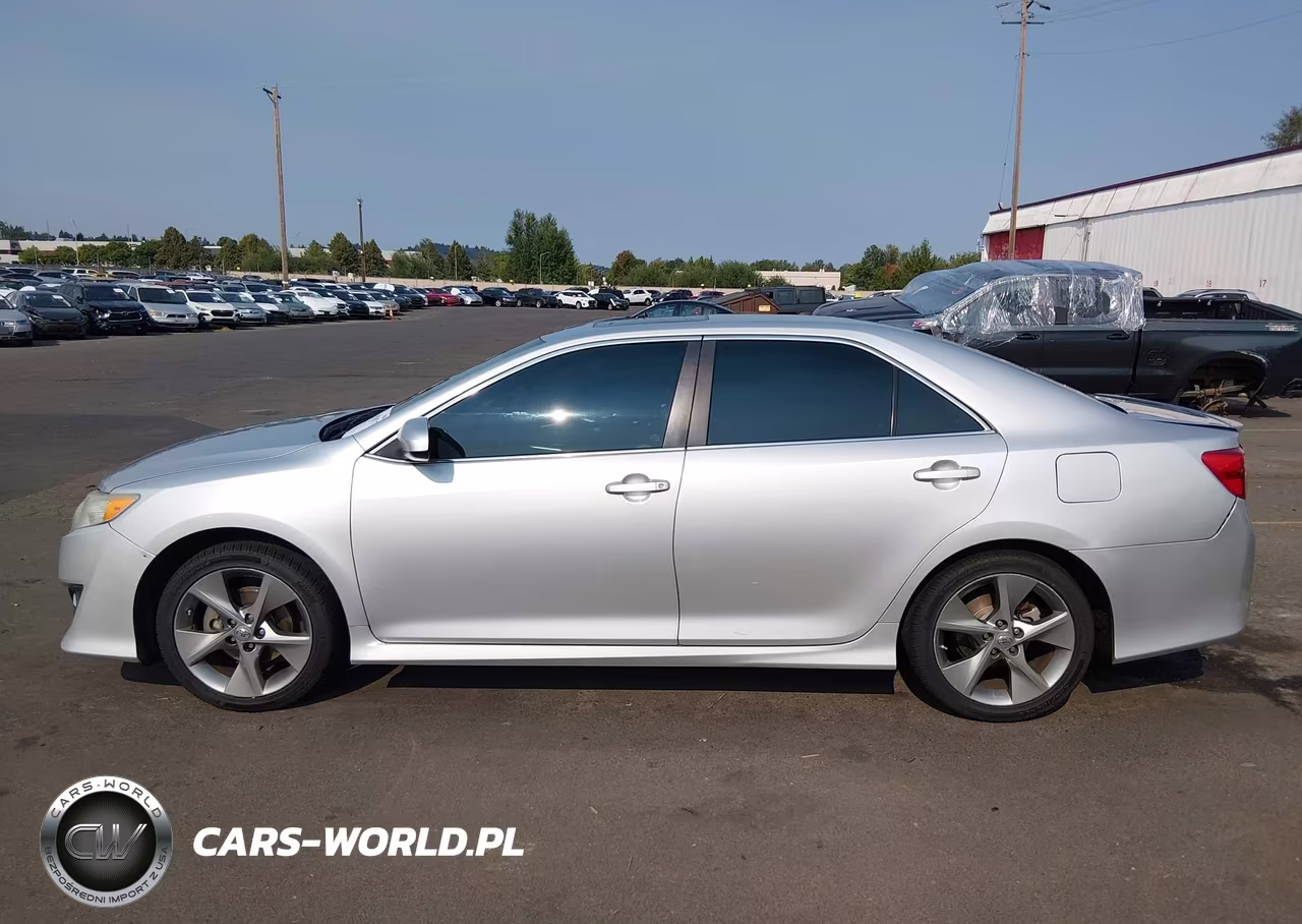 2014 Toyota Camry Se Sport VIN:4T1BF1FK5EU365095 - 14