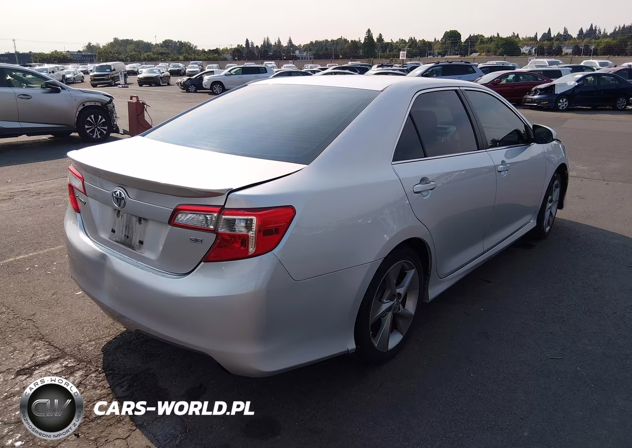 2014 Toyota Camry Se Sport VIN:4T1BF1FK5EU365095 - 4