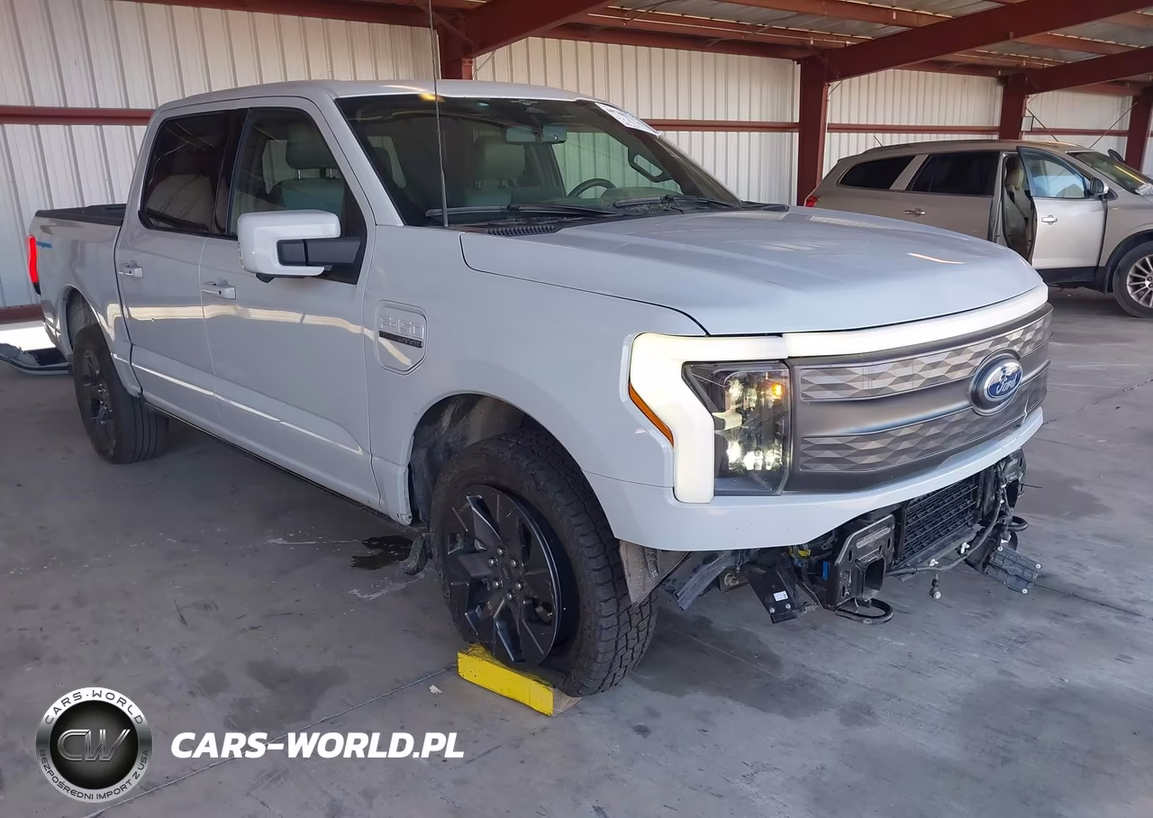 2023 Ford F-150 Lightning Lariat