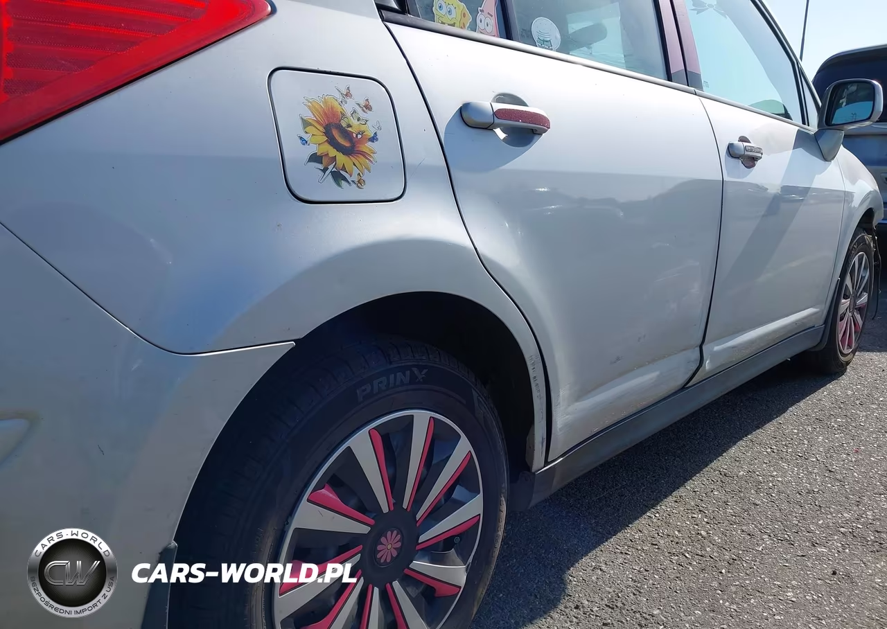2010 Nissan Versa 1.8S VIN:3N1BC1CP1AL441769 - 13
