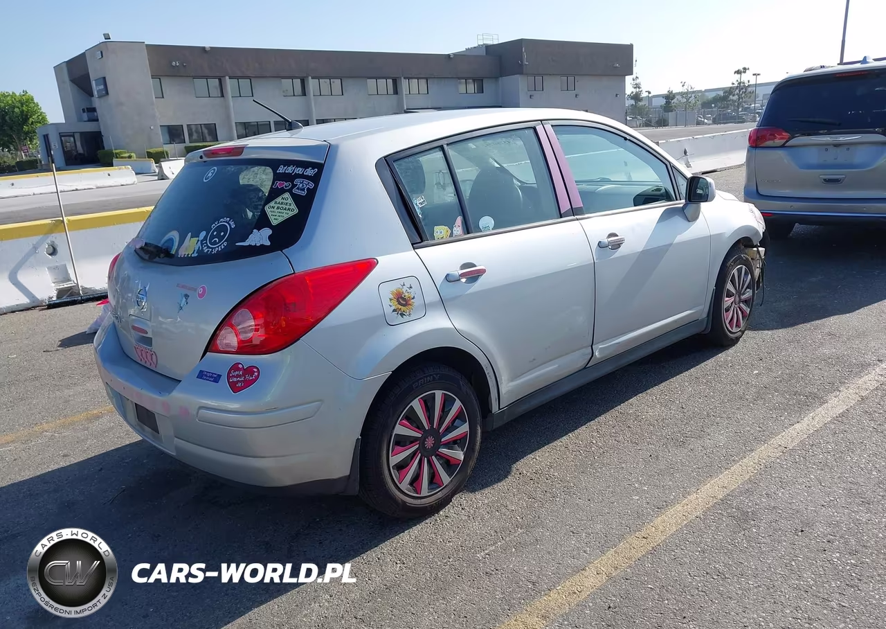 2010 Nissan Versa 1.8S VIN:3N1BC1CP1AL441769 - 4