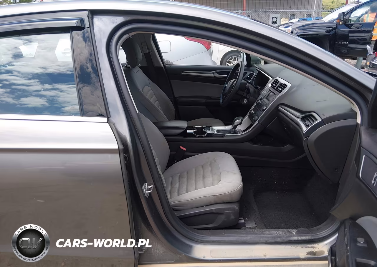 2014 Ford Fusion S VIN:3FA6P0G79ER368604 - 5