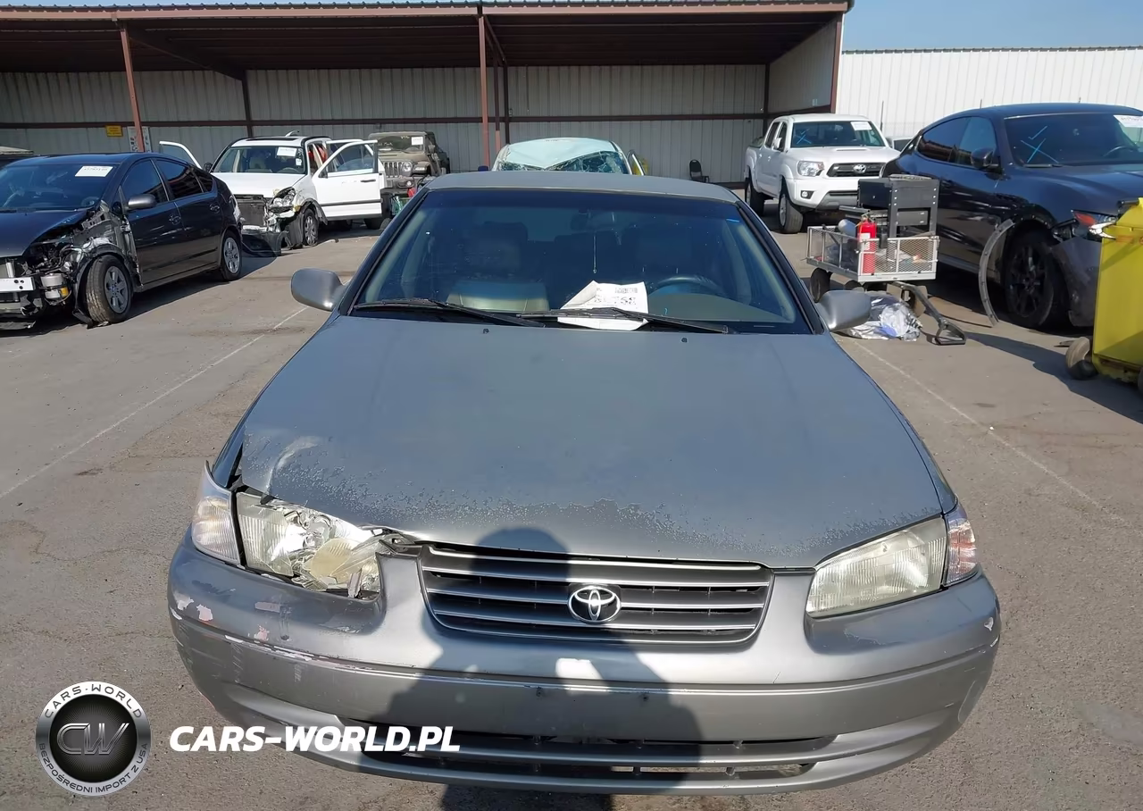 1998 Toyota Camry Le VIN:JT2BG22K3W0203190 - 13