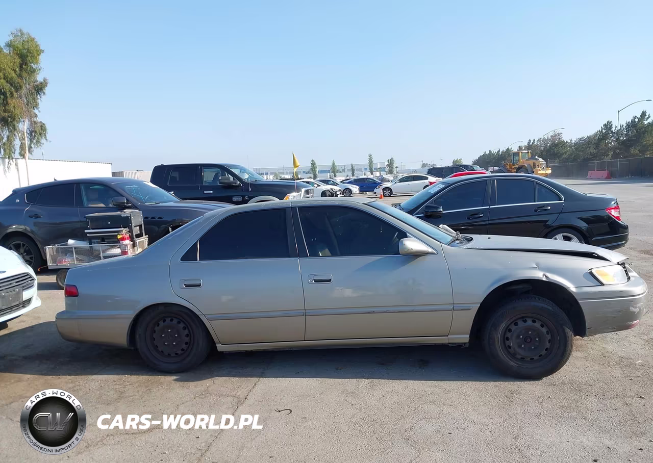 1998 Toyota Camry Le VIN:JT2BG22K3W0203190 - 14