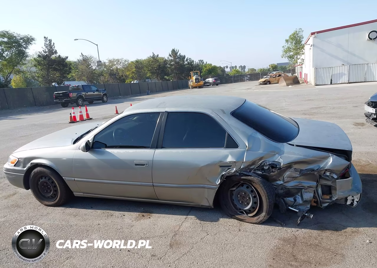 1998 Toyota Camry Le VIN:JT2BG22K3W0203190 - 15