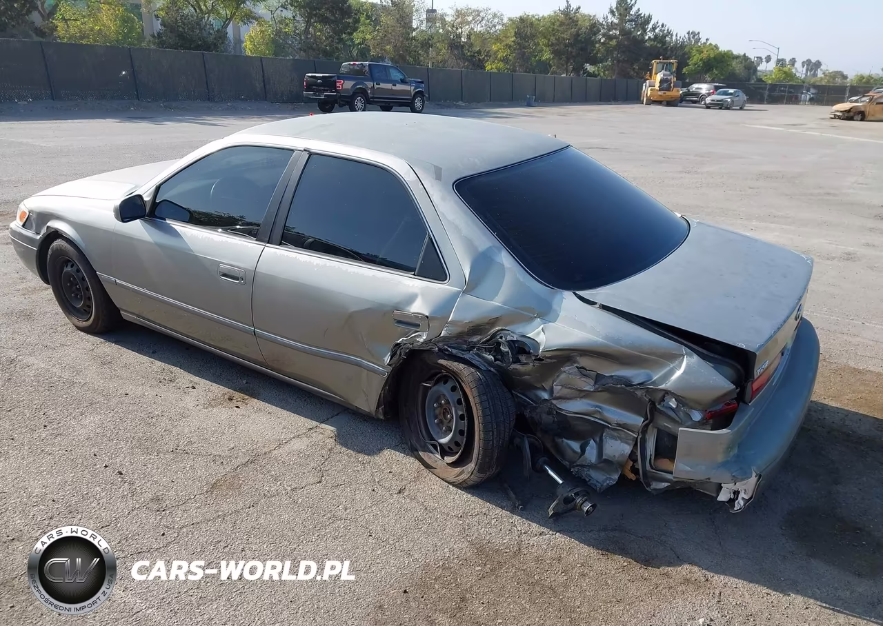 1998 Toyota Camry Le VIN:JT2BG22K3W0203190 - 3