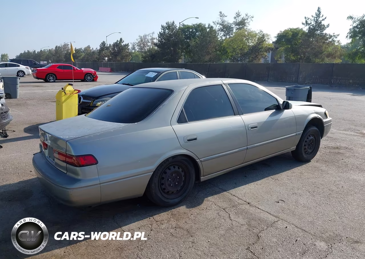 1998 Toyota Camry Le VIN:JT2BG22K3W0203190 - 4