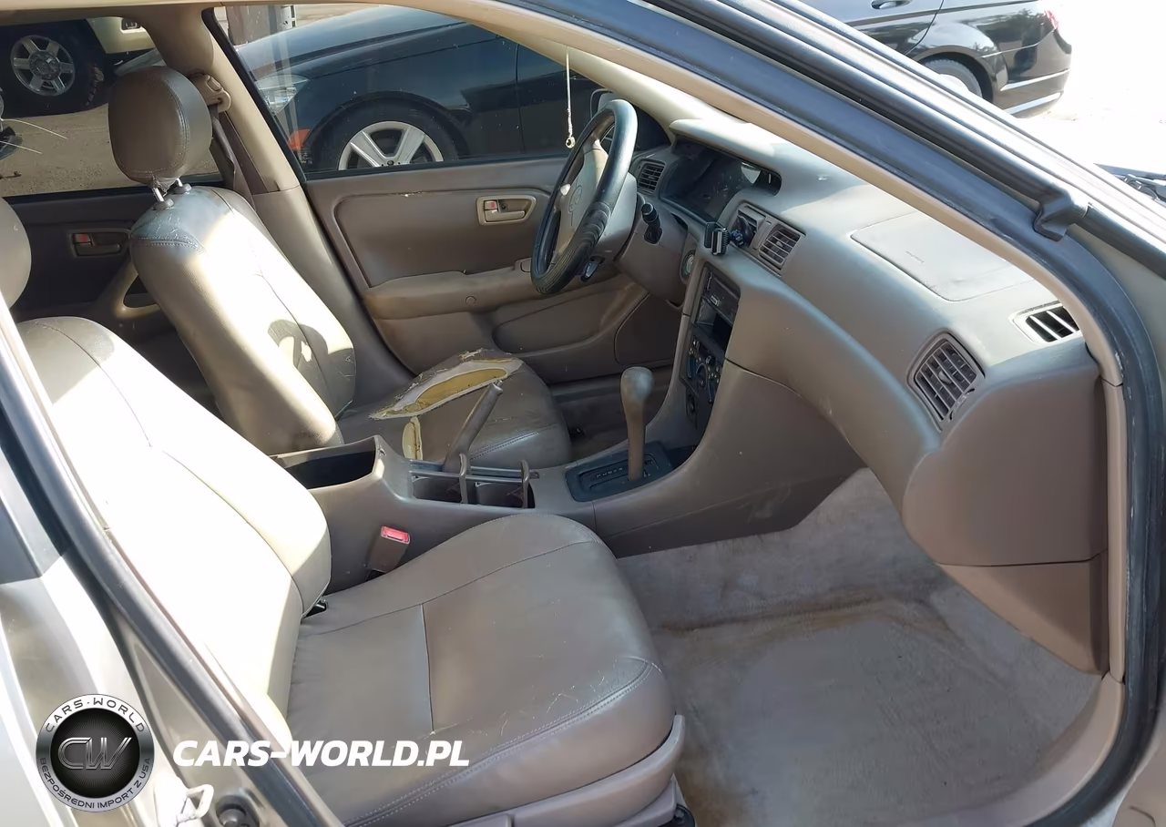 1998 Toyota Camry Le VIN:JT2BG22K3W0203190 - 5