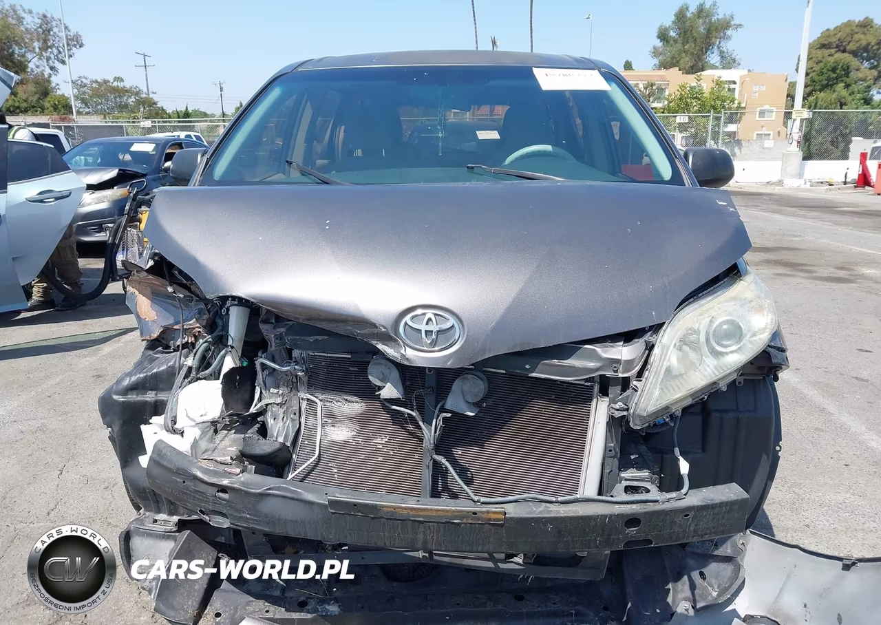 2012 Toyota Sienna Base V6 7 Passenger VIN:5TDZK3DC1CS277233 - 12